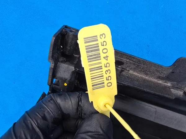 Höger kylarfäste BMW F20 F30 F32 F36 F34 OEM 7600537 image 4