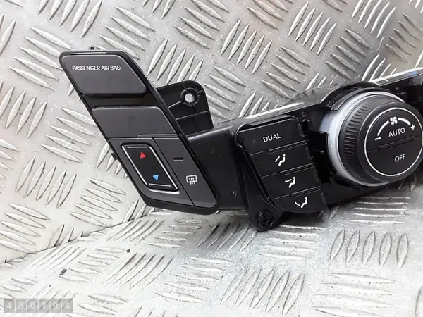 Módulo de control AC Hyundai I-40 OEM 972503z900 image 3