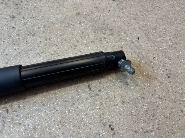 Actuateur hayon gauche BMW E71 OEM 7286117 Occasion image 8