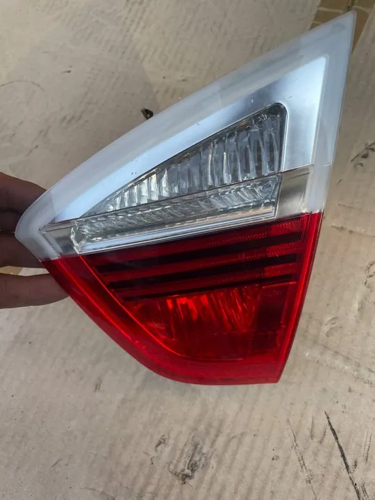 Luz trasera derecha BMW 3 E90 image 2