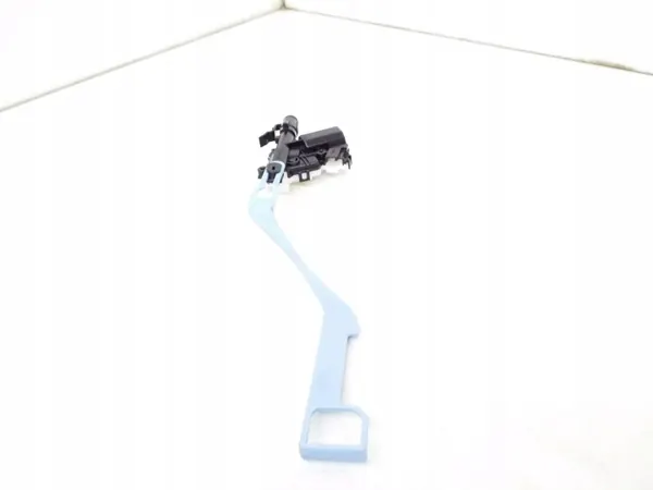 Actuador tapa combustible Lexus OEM ARA167668 - Usado image 2
