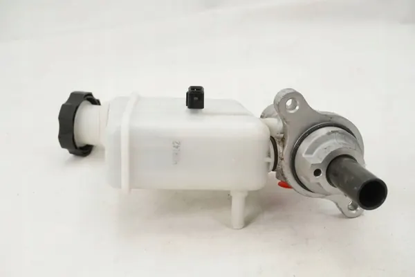 Begagnad bromsmästarcylinder OEM 1001 för Kia Sportage image 4