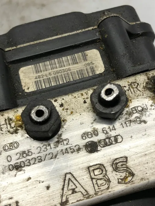 ABS-pumpstyrenhet OEM 0265231712 Begagnad image 6