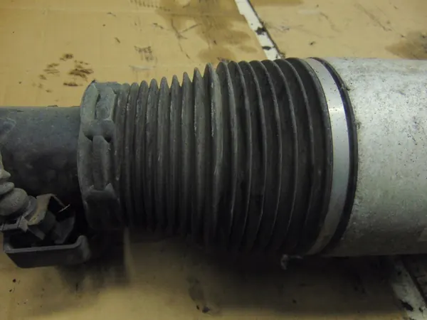 Ammortizzatore Pneumatico Posteriore Sinistro VW Touareg I 7L 5.0TDI image 4