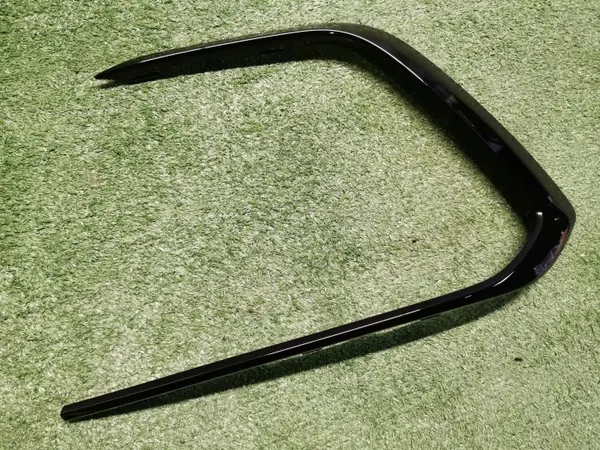 OEM 5H0853763CDANEK Faixa Para-choque Esquerda VW Golf 8 image 3