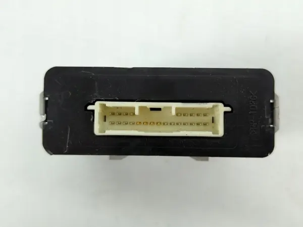 Mazda 6 3 2012 Light Control Module GMM151027 image 2