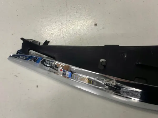 OEM 3G0941120 Kromilista Oikea Lamppu - VW Passat B8 image 3