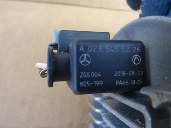 Mercedes-Benz OE A0005002300 Vattenpump image 5