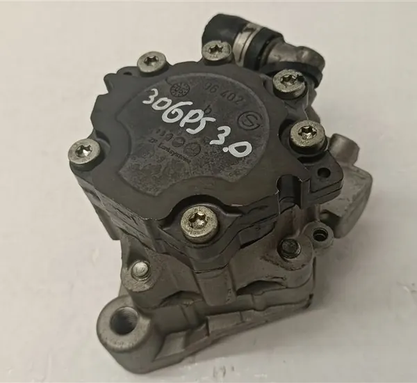 Bomba de Direção Audi A4 B8 RS4 4.2 FSI image 2