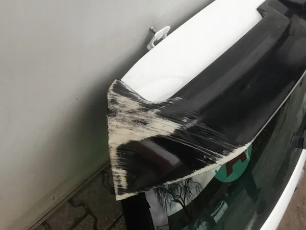 VW GOLF VII Takaluukku 2018 Punainen 5G6827025Q image 2