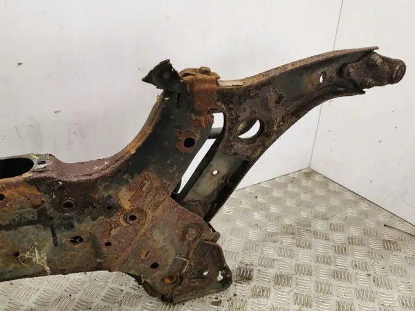 Subchassi dianteiro Hyundai i30 2013 OEM 62401A6400 image 3