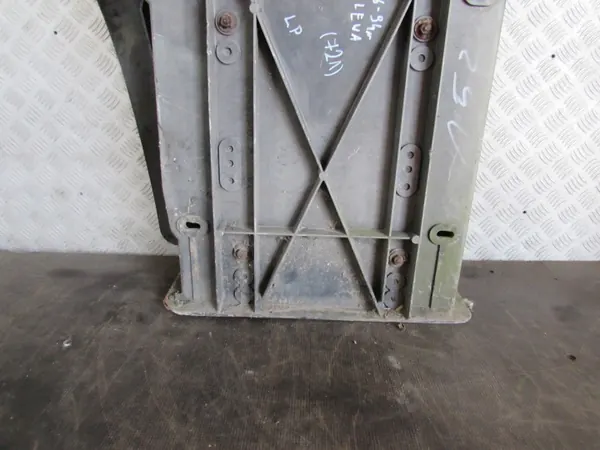 OEM 81615100129 Vänster framsteghölje MAN F90 image 8