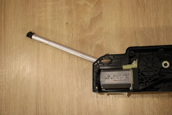 Kattoluukun Moottori Etuosa Opel Cascada OEM 0390203680 image 3