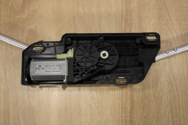 Kattoluukun Moottori Etuosa Opel Cascada OEM 0390203680 image 4