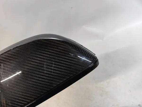 BMW M3 G80 M4 G82 Kolfiber Spegelskydd Höger OEM 8075064 ARO image 5