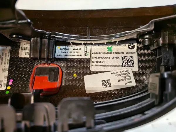 BMW M3 G80 M4 G82 Kolfiber Spegelskydd Höger OEM 8075064 ARO image 8