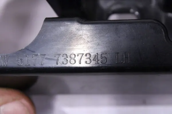 Suporte de para-choque esquerdo BMW 5 G30 G31 7387343 7387345 7387347 image 5