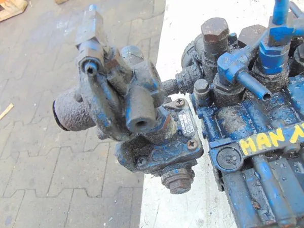 Wabco avluftningsventil OEM 4735012030 för MAN M2000 image 8