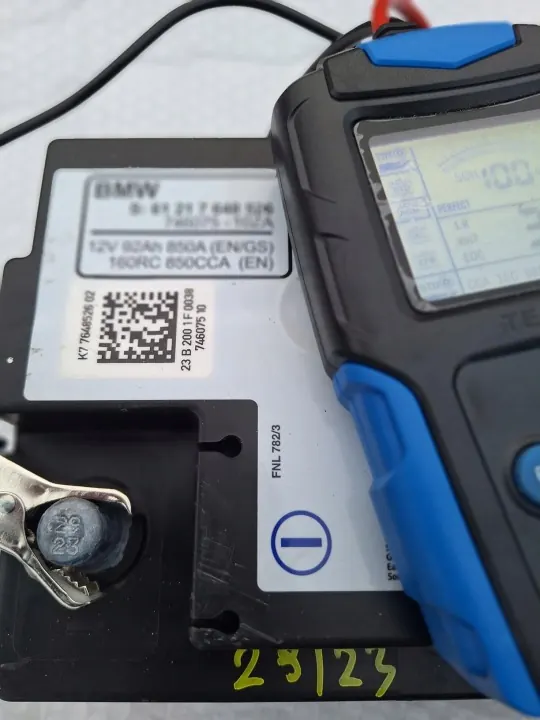BMW OEM 7648526 AGM Batterie 92Ah 850A Gebraucht image 3