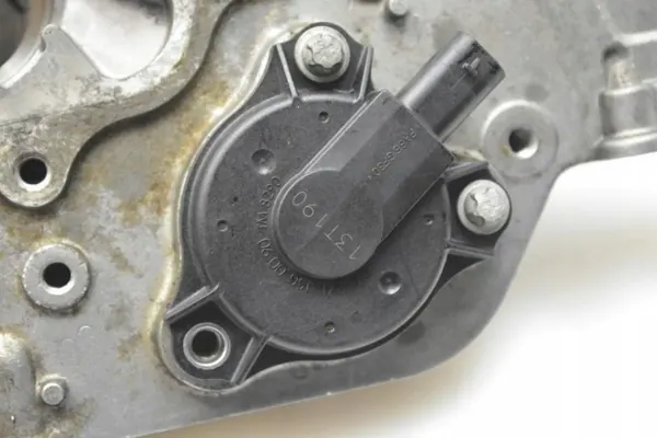 Distributiekettingafdekking OEM A2710161406 Mercedes image 3