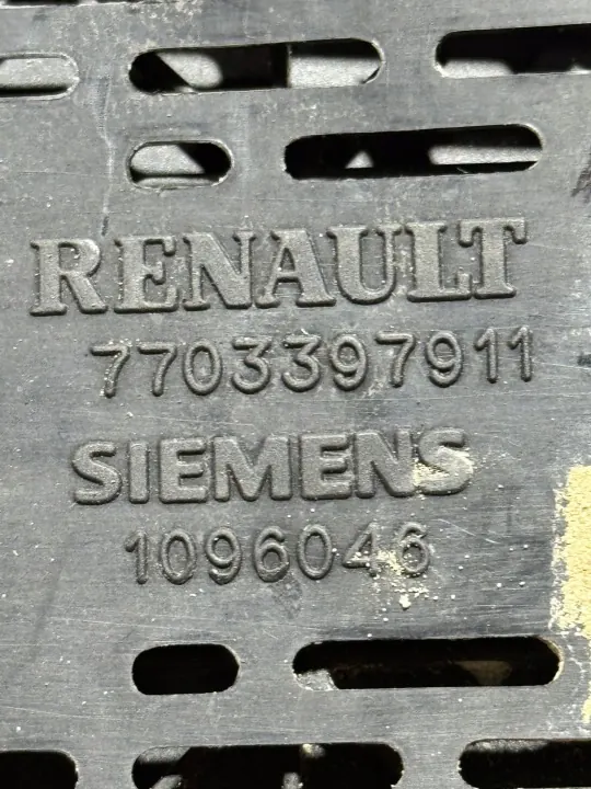 Boîtier Module BSI OEM 7703397911 Renault Megane I image 3