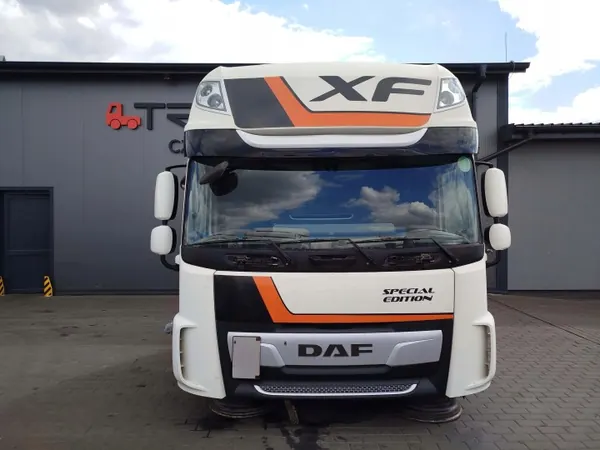 DAF XF 106 Space Cab Lift - OEM 106 Usado image 2