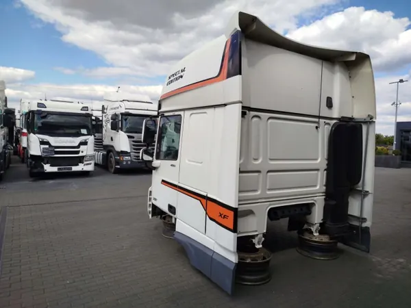 DAF XF 106 Space Cab Lift - OEM 106 Usado image 5