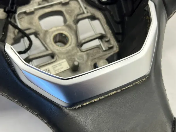 Volante de Couro OEM 98088710ZD - Usado image 4