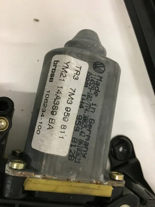 Elevador de vidro traseiro esquerdo VW Sharan 7M3959811 image 3