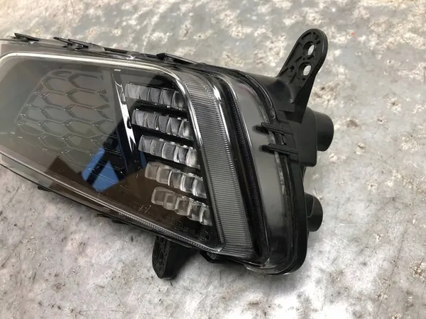 Farol Halógeno Esquerdo VW Polo VI 2G0941661B image 2