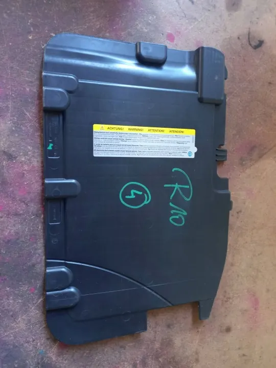 Volkswagen Crafter batterilådlock OEM 7C0907300 image 2