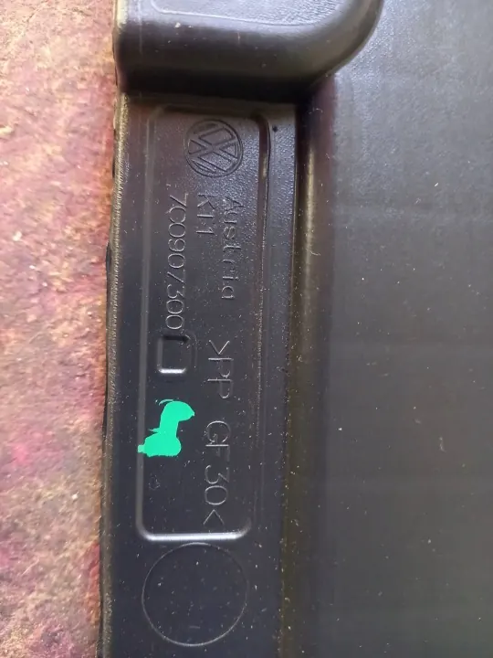 Volkswagen Crafter batterilådlock OEM 7C0907300 image 3