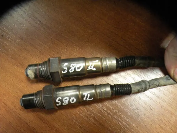 Volvo S80 II V70 III V50 S40 II S60 II V60 1.8 2.0 Conjunto de sensores OEM 30757555 image 4