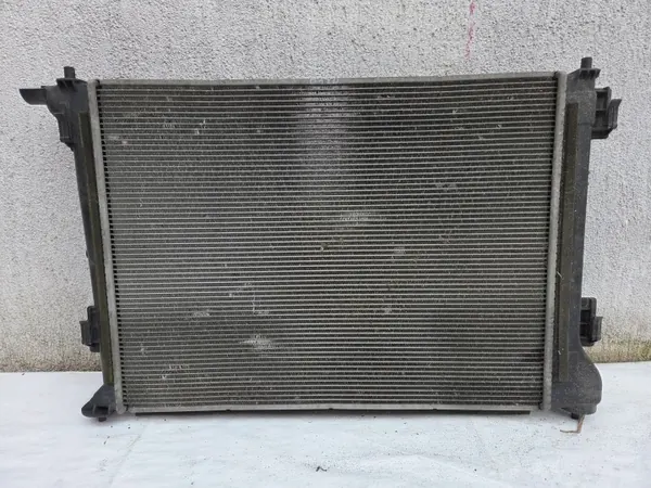 Radiateur d'eau OEM 25310d7500 pour Hyundai Tucson image 2