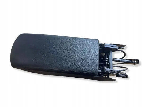 Mercedes Armstöd Förvaringsutrymme OEM A2306800050 - Begagnad image 4