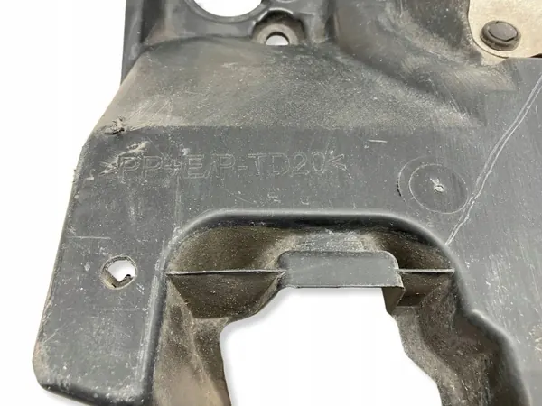 OEM OYT27313 Escudo traseiro direito para Corolla E21 image 6