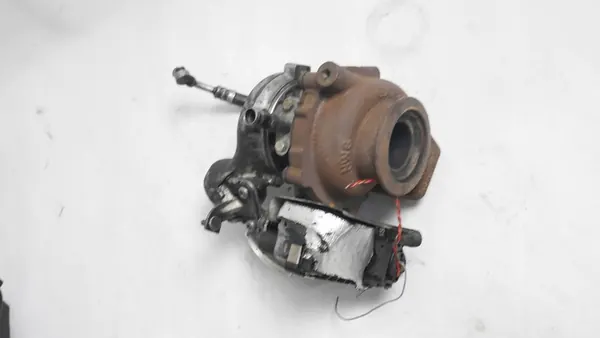Turbo BMW OE 7793865 image 4