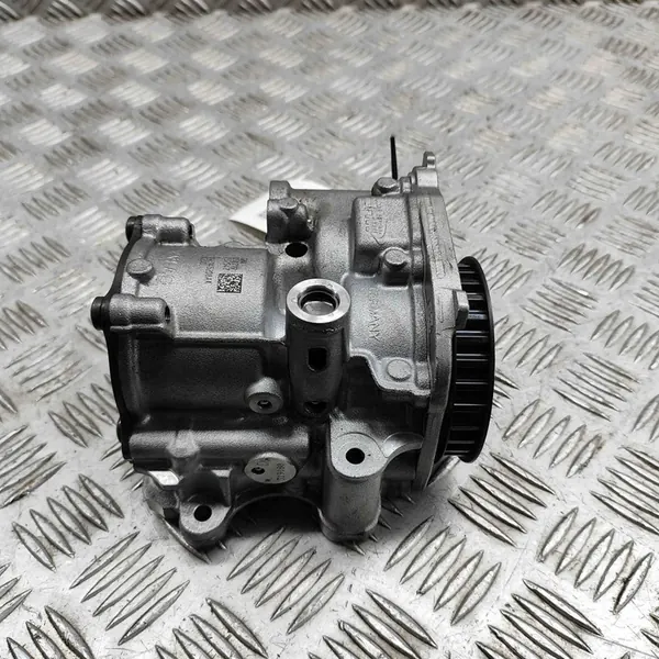 Olje pump Audi Q5 04L145208AA image 4