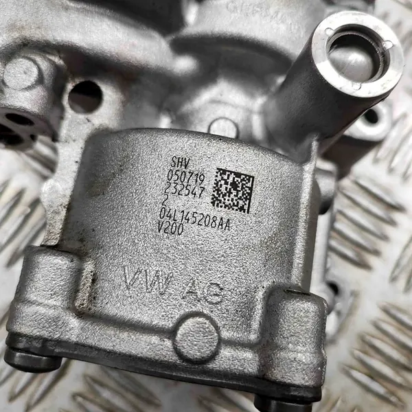 Olje pump Audi Q5 04L145208AA image 6