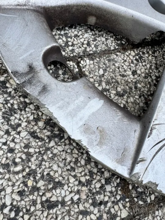 Toyota Prius III 15" Radkappe Gebraucht image 3