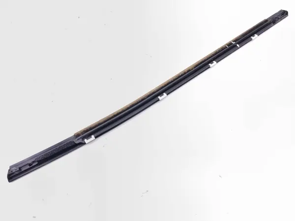 Hyundai Kona bakrutslist OEM AMD224355 image 3