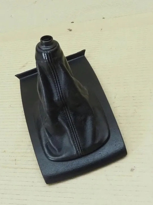 AUDI A6 C5 97-01 Gear Knob Leather Manual 6 Speed 4B0863279A image 5