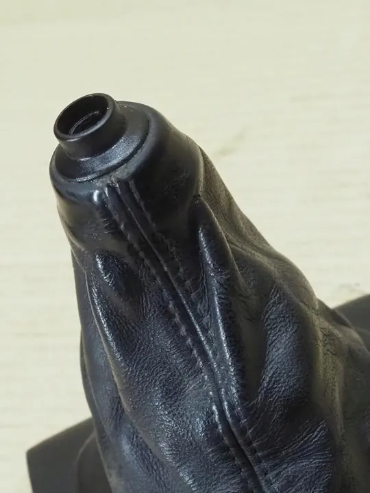 AUDI A6 C5 97-01 Gear Knob Leather Manual 6 Speed 4B0863279A image 8