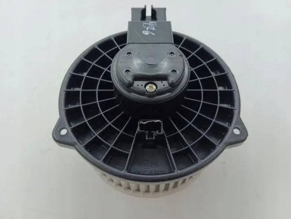 Mazda CX-7 Lämmitysydin OEM 8727000371 - Käytetty image 4