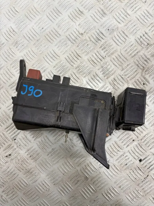 Zekeringkast OEM SKRZYNKA BEZPIECZNIKÓW TOYOTA LAND CRUISER J90 J95 image 5