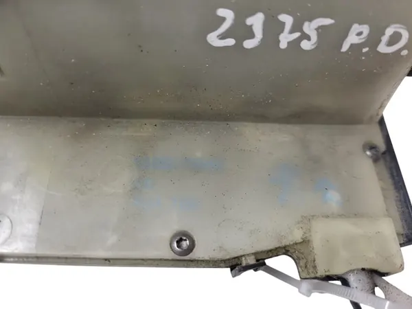 Höger Framdörrslås PEUGEOT 208 1.6L Diesel OEM 9688079980 image 6