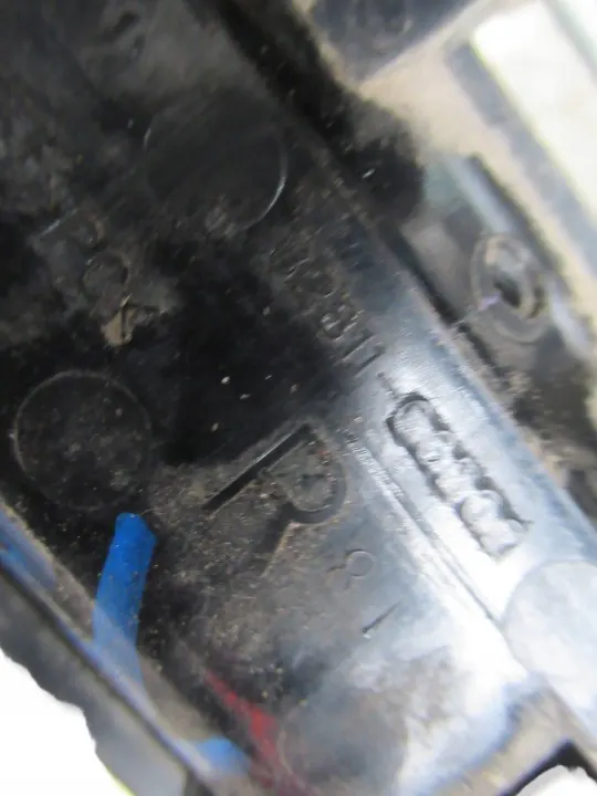 Asa de maletero Suzuki Jimny OEM FMS5771 - Usado image 3