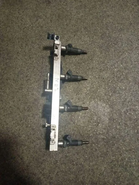 Einspritzschiene BMW 3 Compact E46 OEM 13537521634 image 2
