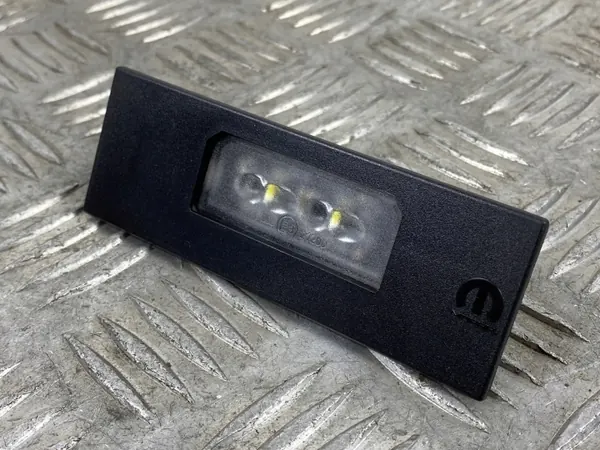 Feu de plaque Jeep Renegade OEM 521285510 image 3