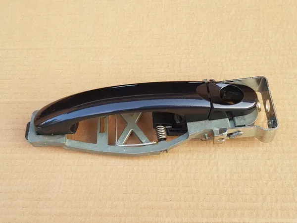 Vasemman etuoven kahva / VW Touran I Caddy III / LC9Z image 4